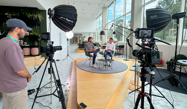 Coulisses des tournages de films d'entreprises de l’agence audiovisuelle Mazette Studio 